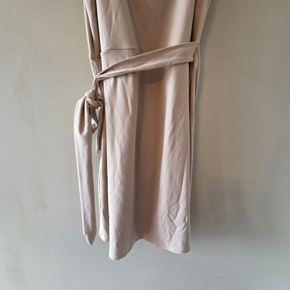 Aritzia Wilfred Saturn Sleeveless Casual Wrap Mini Dress Cream Size Large - Picture 12 of 14